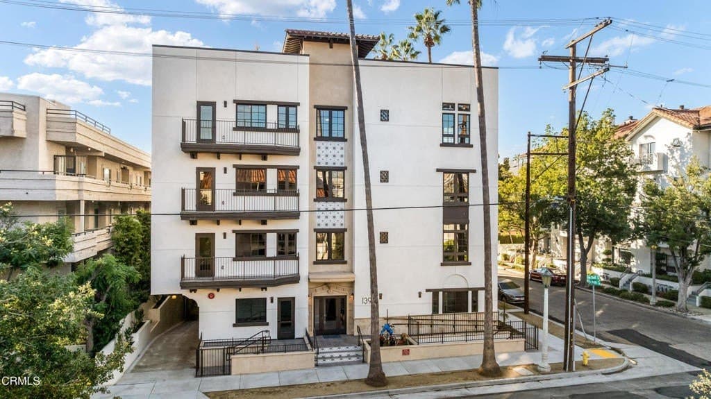 139 S Oak Knoll Ave Unit 102, Pasadena