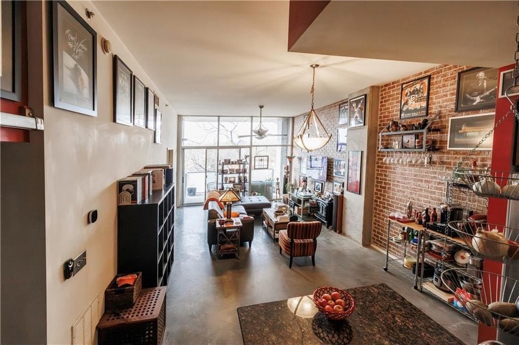 130 Arizona Ave NE Unit 305