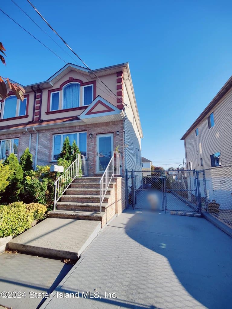 26 Guilford St, Staten Island