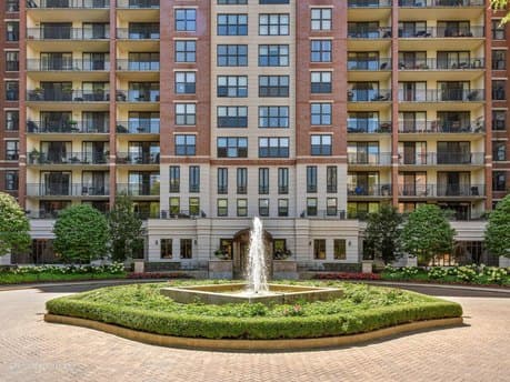 55 W Delaware Pl Apt 1101