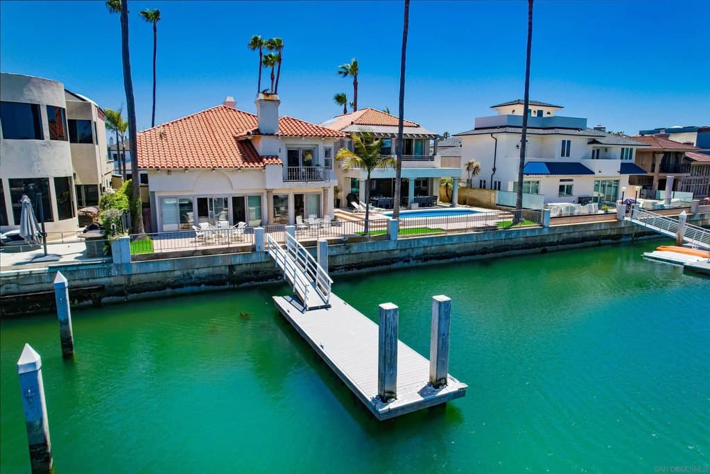 6 Buccaneer Way, Coronado