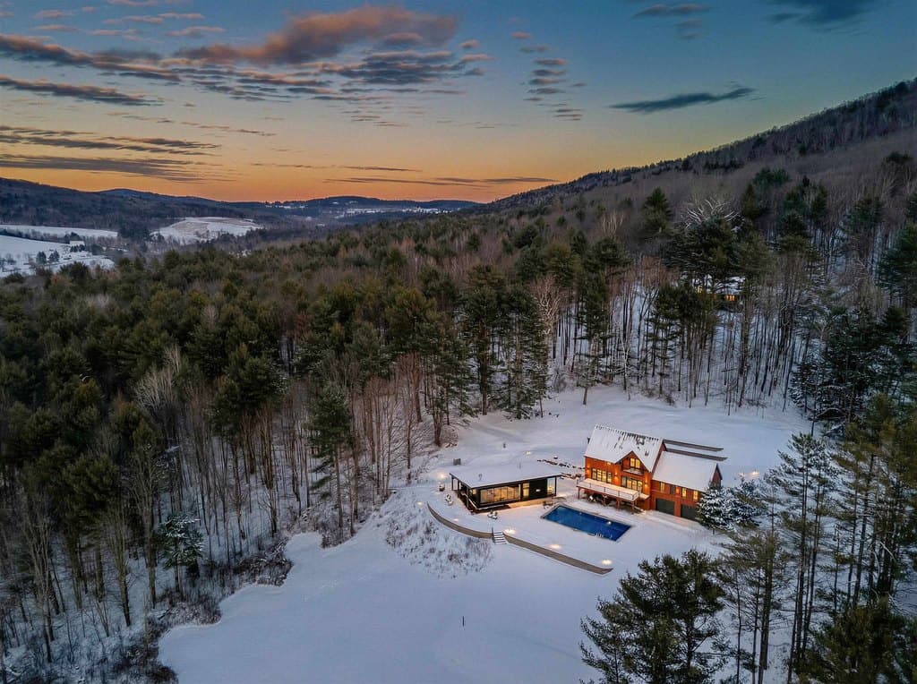 249 Sawyer Rd, Woodstock