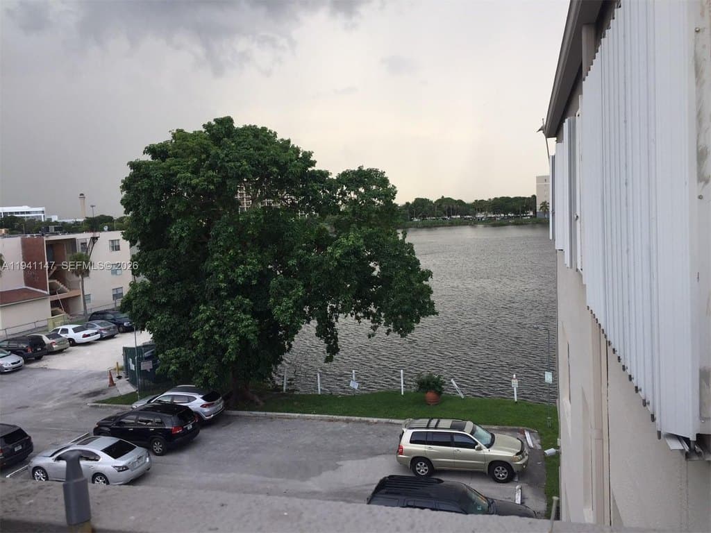 5505 NW 7th St Apt W406