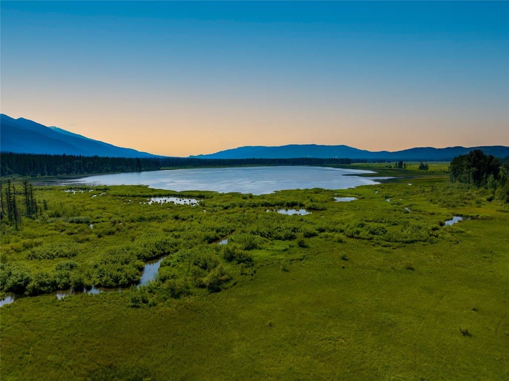 895 Mud Lake Rd, Bigfork