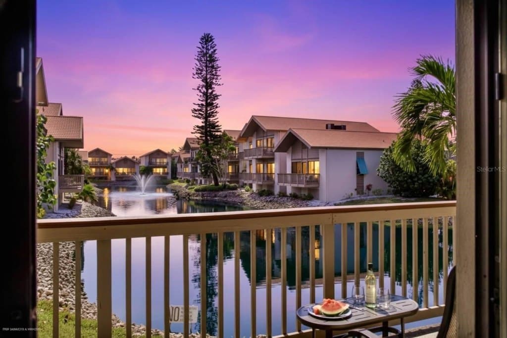 1087 Lake House Cir Unit C104, Sarasota