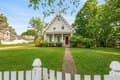 59 Cottage St, Hingham