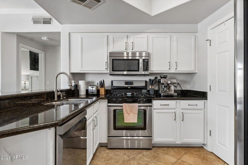 10030 W Indian School Rd Apt 269, Phoenix