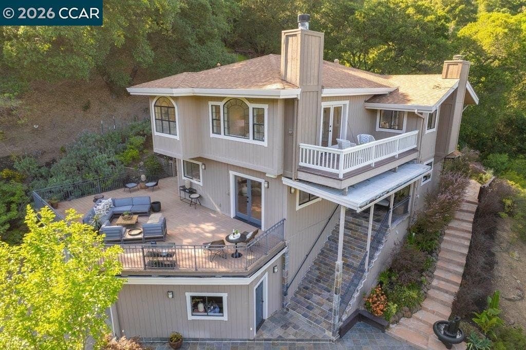 14 Springhill Ln, Lafayette