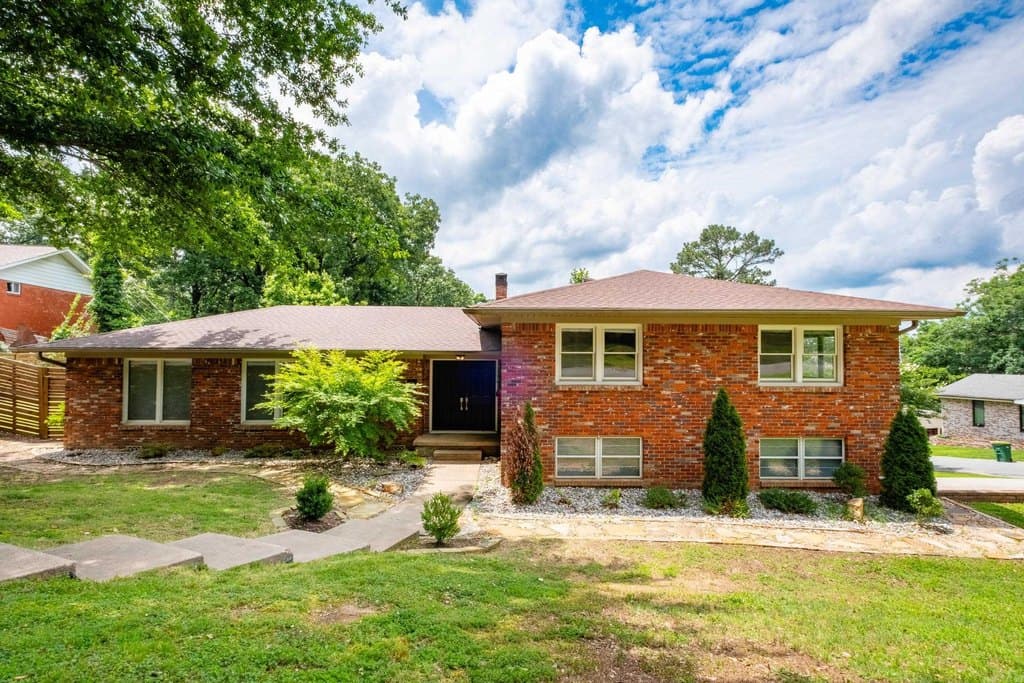 316 N Plaza Dr, Little Rock