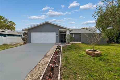 5803 Tampa Shores Blvd