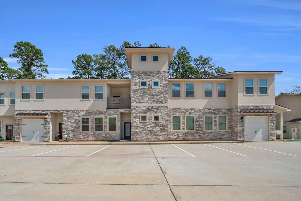 504 Nursery Rd Apt 2210, The Woodlands