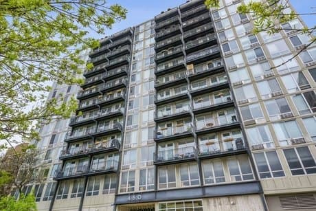 450 W Briar Pl Apt 6M