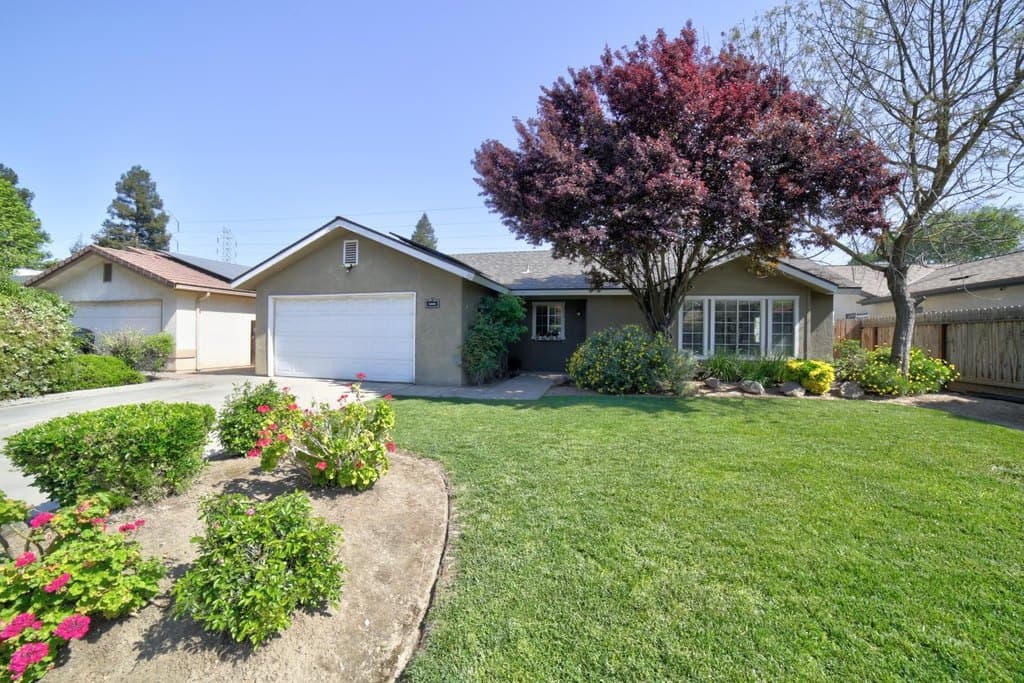 5438 W Sample Ave, Fresno