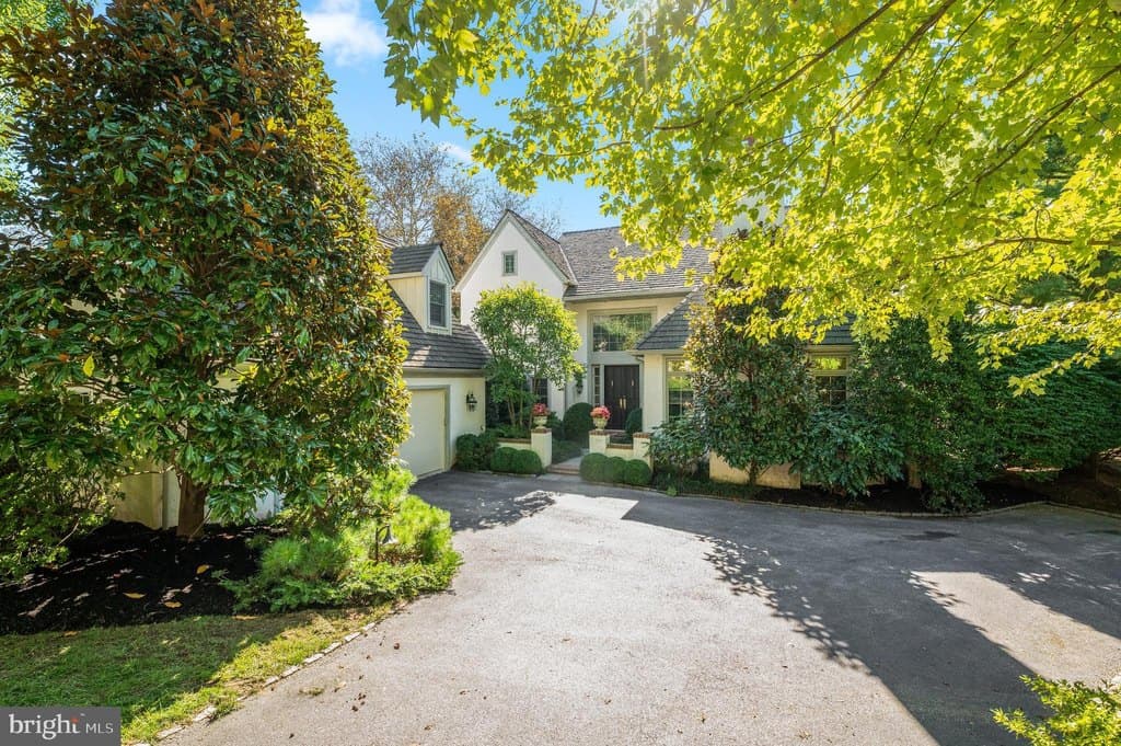 1236 Denbigh Ln, Wayne