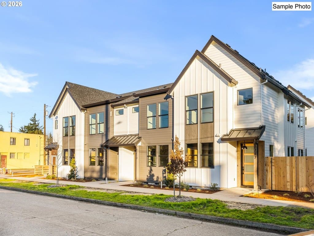 6142 NE Stanton St, Portland