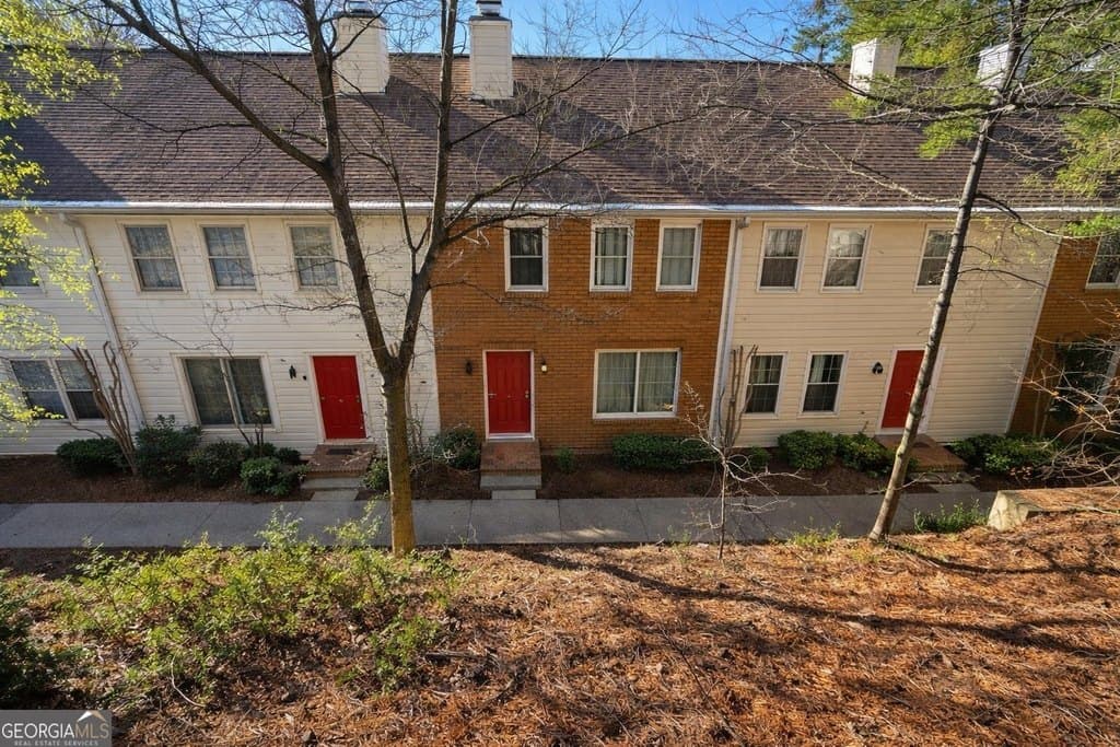 254 Chads Ford Way, Roswell