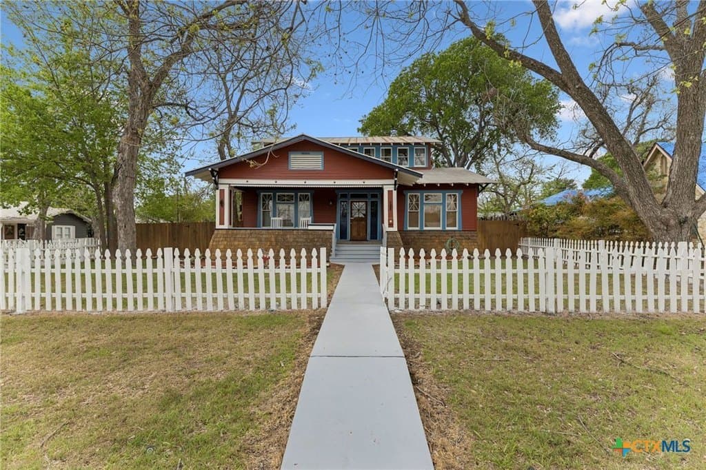 292 S Gilbert Ave, New Braunfels