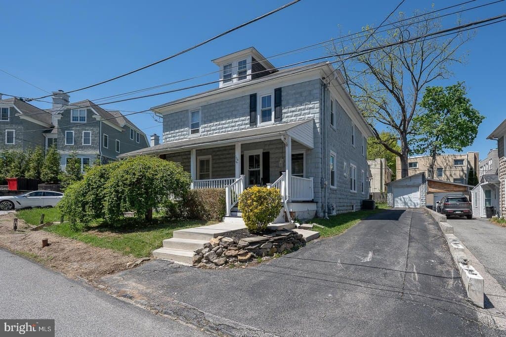 104 Owens Ln, Wayne
