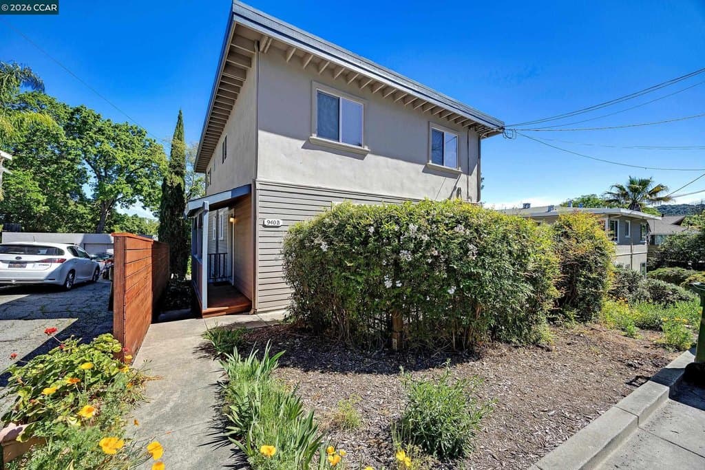 940 East St, Lafayette