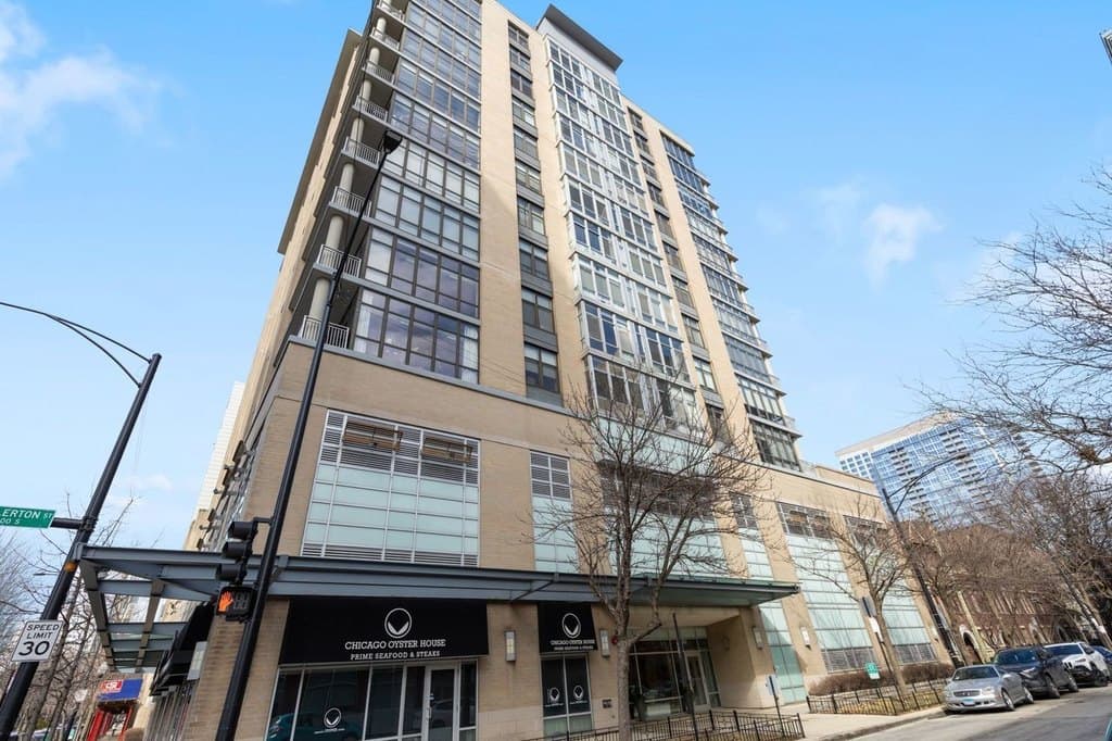 212 E Cullerton St Apt 603