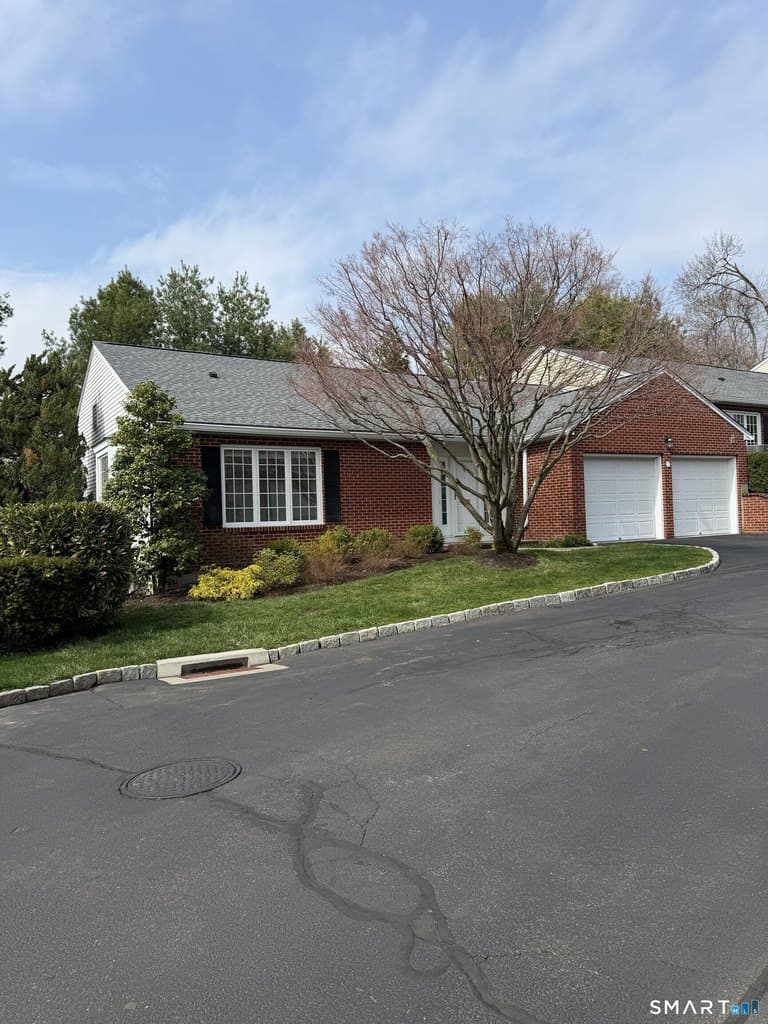 73 Bank St, New Canaan