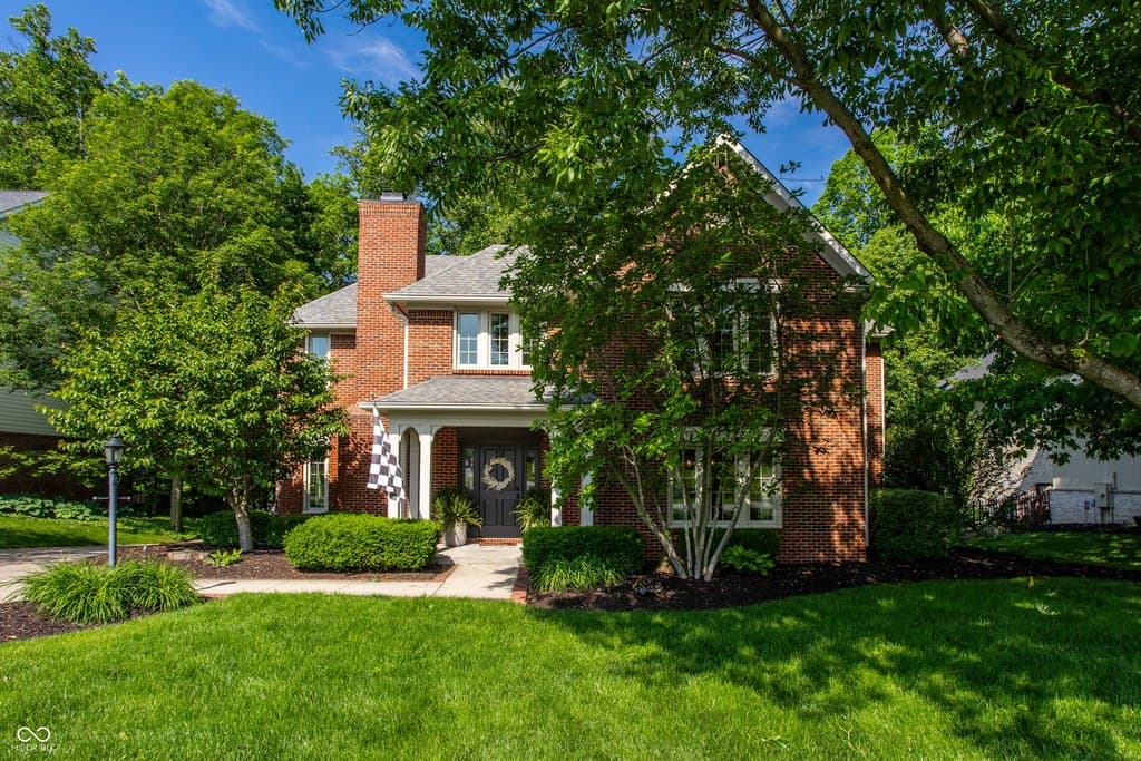4626 Woods Edge Dr, Zionsville