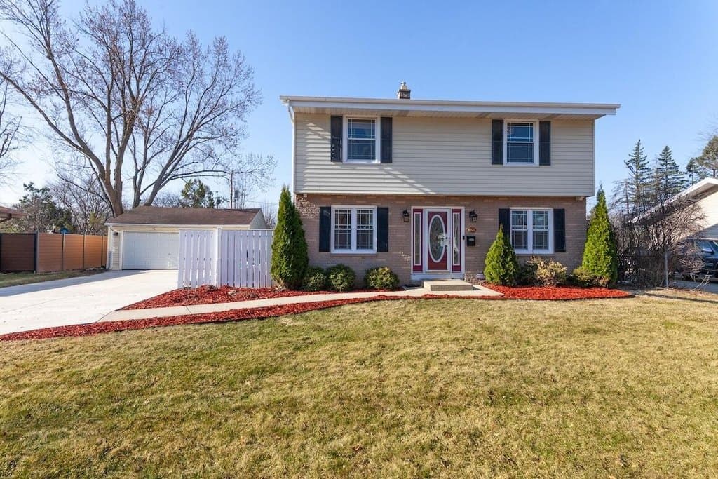 8741 W Dallas St, Milwaukee