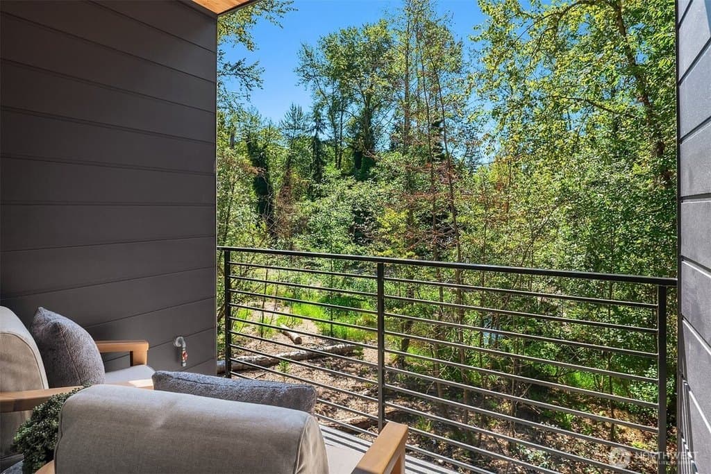 14821 Site 11 Ne 2nd Ct, Bellevue