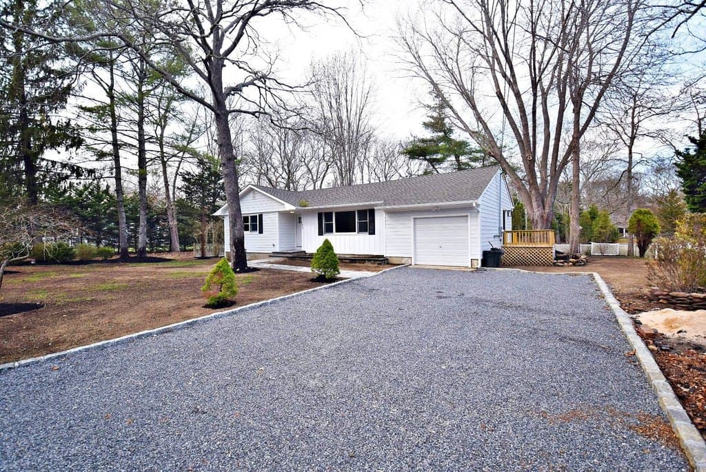 133 Fort Pond Blvd, East Hampton