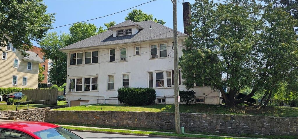 13 Longview Ave, White Plains