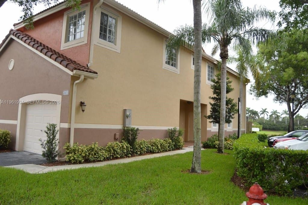 3844 San Simeon Cir, Weston