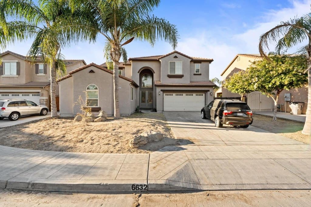 6632 W Dovewood Ln, Fresno