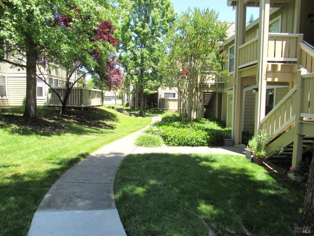 657 Cherry Ave, Sonoma