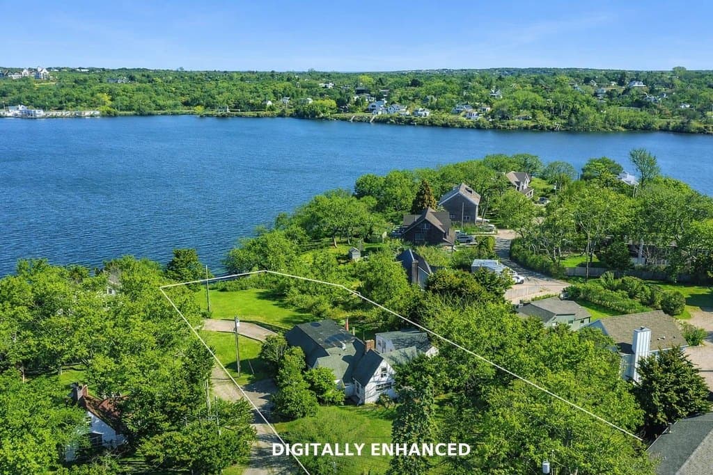 10 S Elliot Pl, Montauk