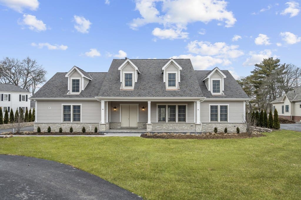 230 Majestic Oak Ct, Lake Forest