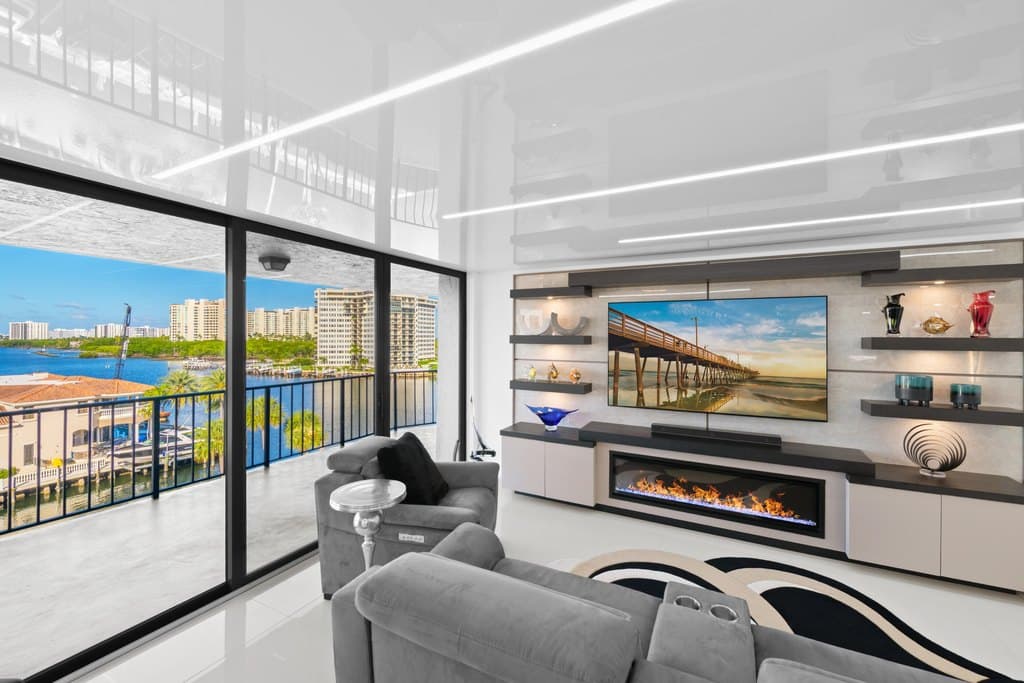 899 Jeffery St Apt 612, Boca Raton