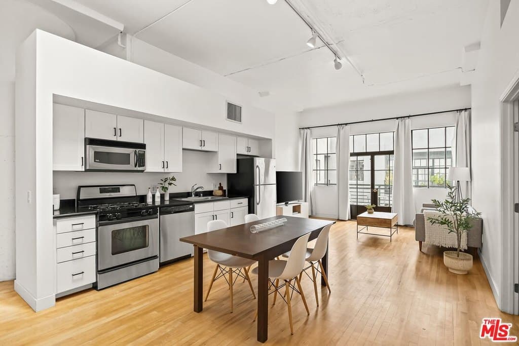 420 S San Pedro St Apt 628, Los Angeles