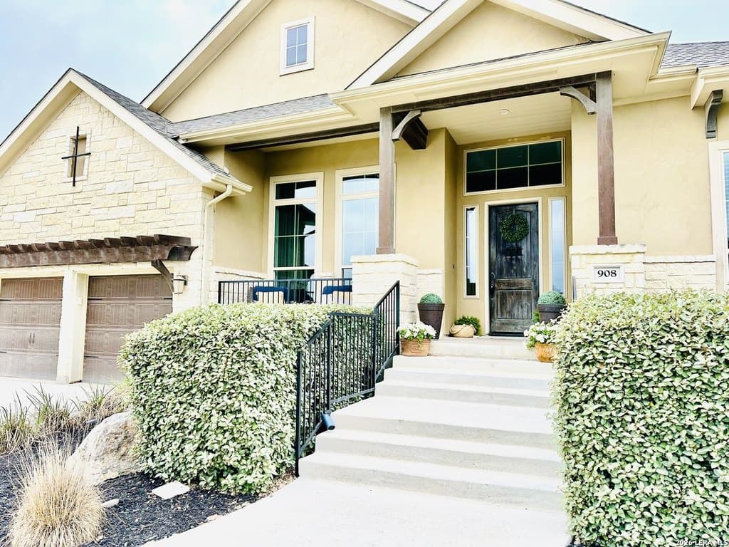 908 Wilderness Oaks, New Braunfels