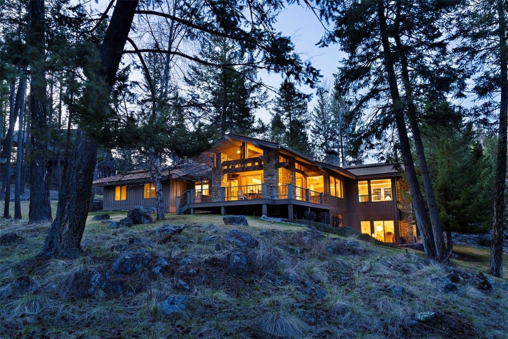 137 and 133 Eagle Bend Dr, Bigfork