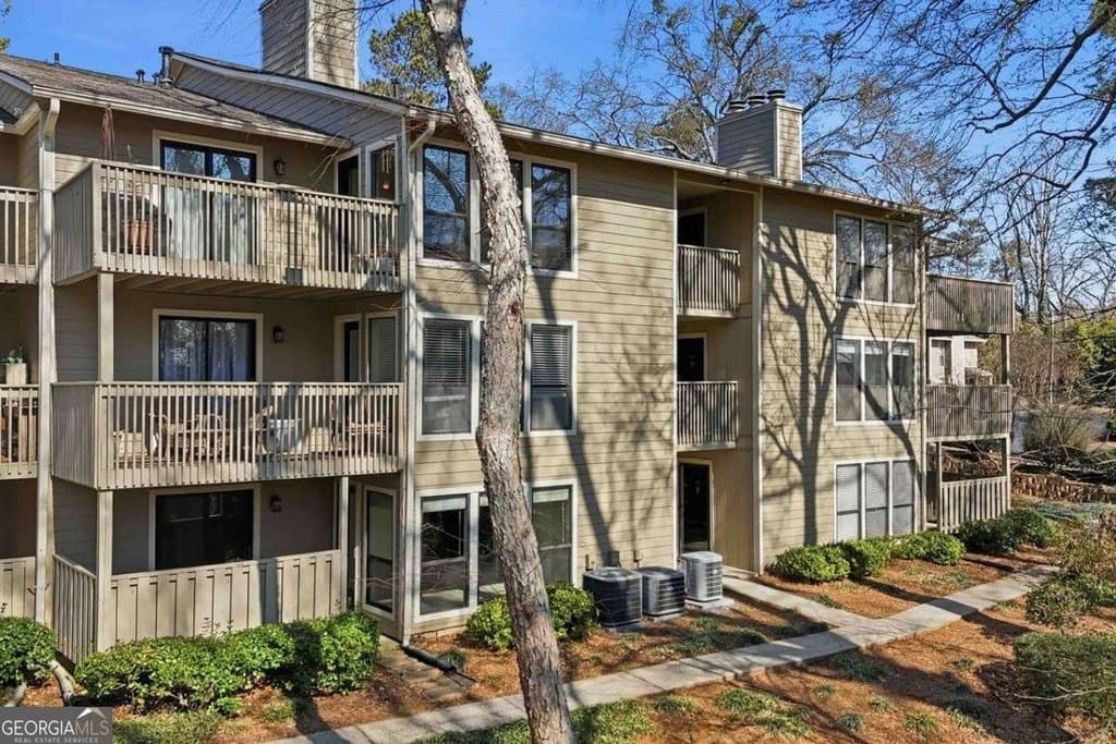 509 River Mill Cir, Roswell
