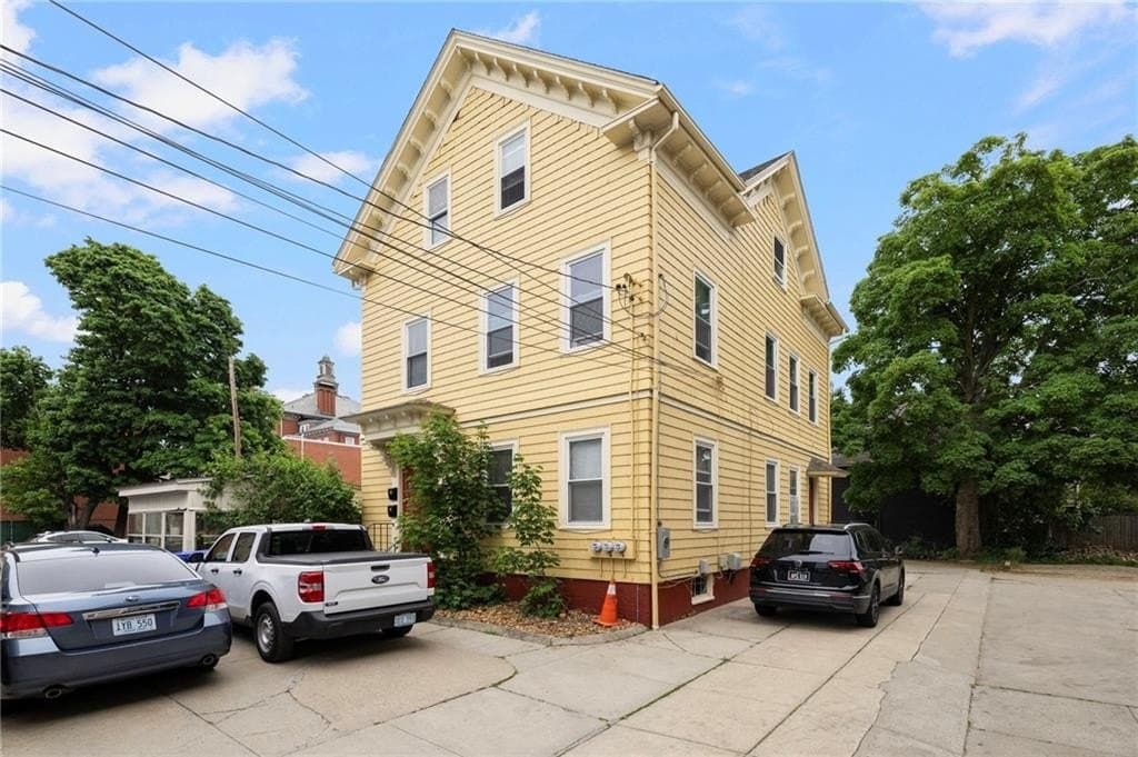 56 Barton St, Providence
