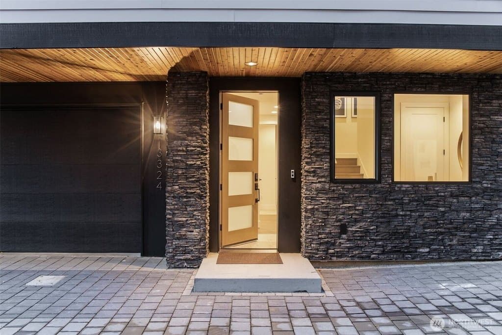 13324 132nd Ave NE, Kirkland