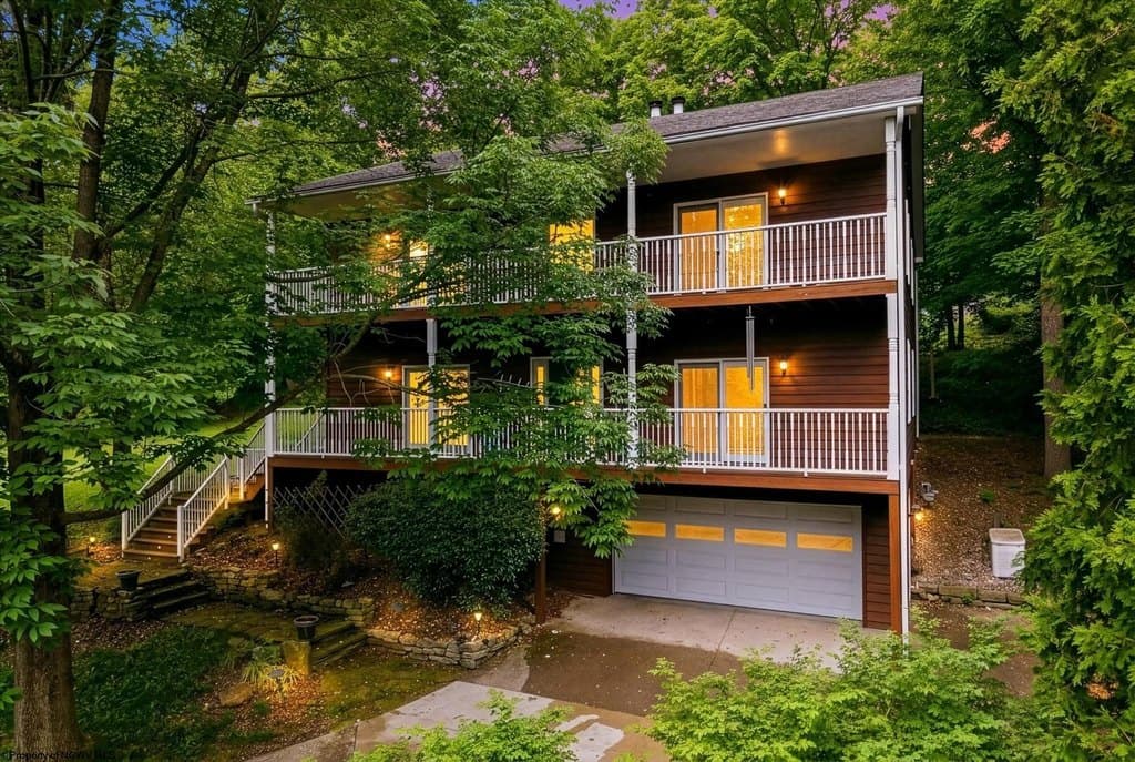 3607 Monarch Ct, Morgantown