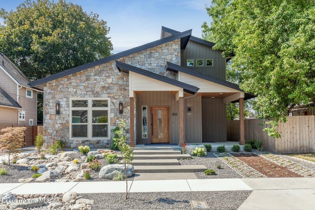 945 N 5th St, Coeur d'Alene