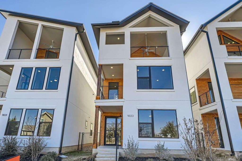 9033 Cattle Baron Path, Austin