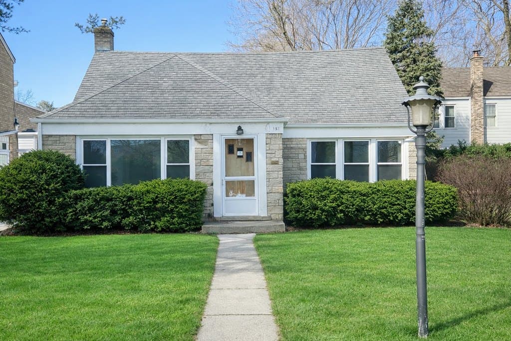 1517 Dobson St, Evanston