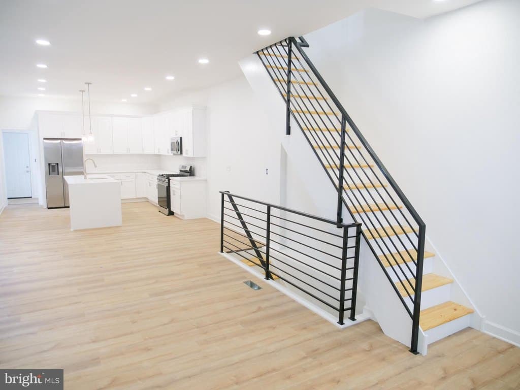 2555 N 33rd St, Philadelphia