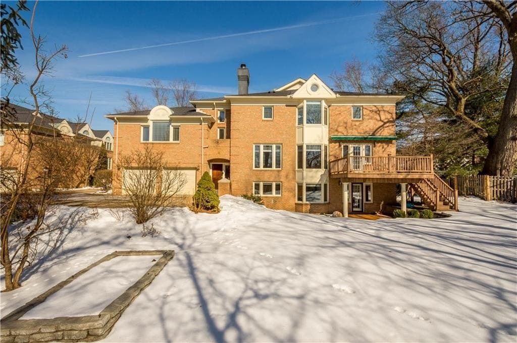 900 Academy Pl, Sewickley