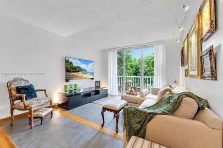 3661 SW 9th Ter Apt 207