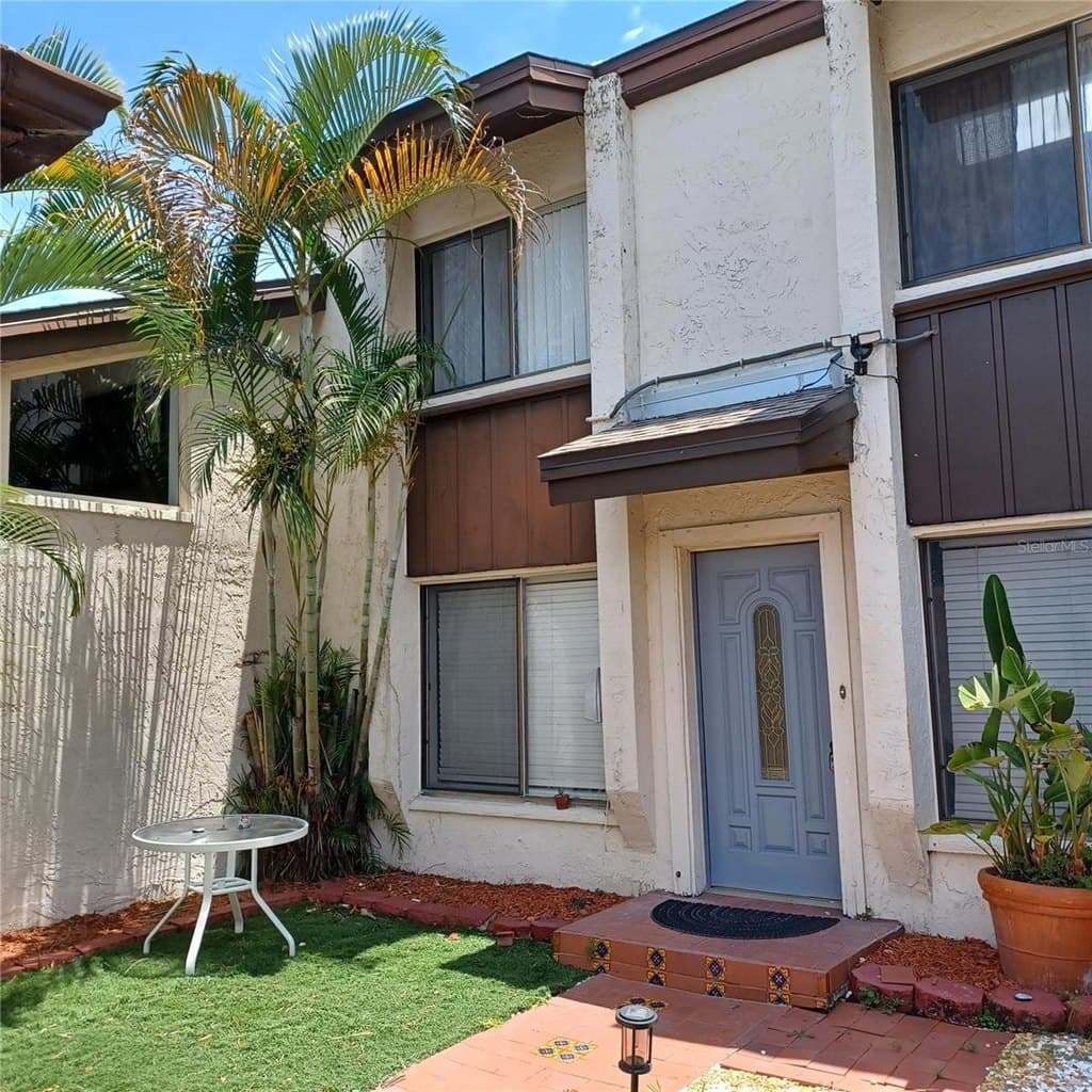 1881 N Hercules Ave Apt 602, Clearwater